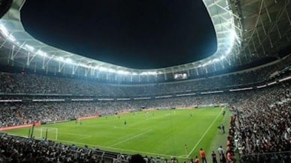 Bombalı saldırı Beşiktaş maçını erteletti!